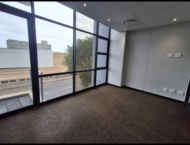167M² OFFICE TO LET IN VINCENT